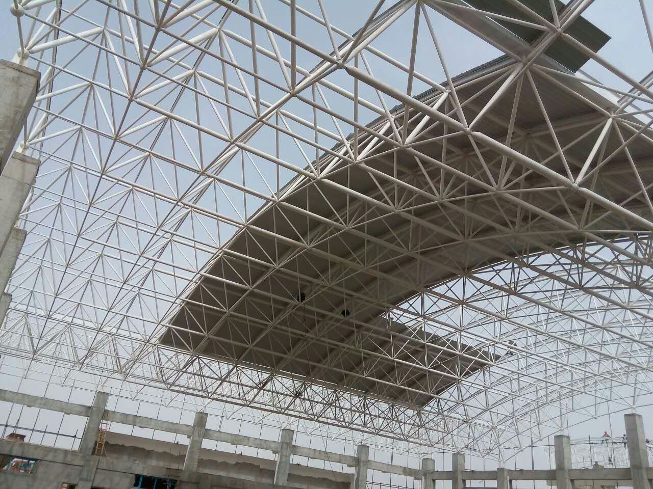 海南青岛一汽网架
