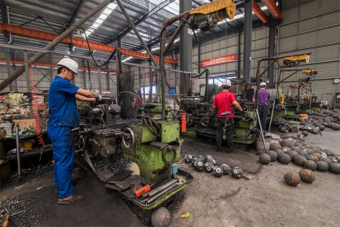 海南螺栓球网架公司